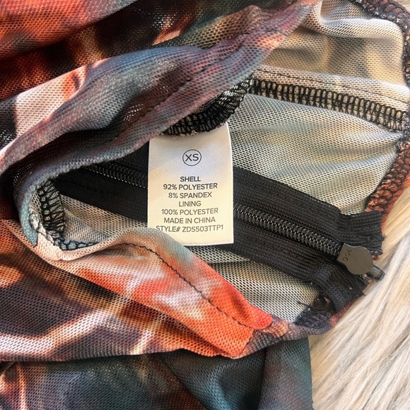 Fashio Nova corset style top - Picture 5 of 6